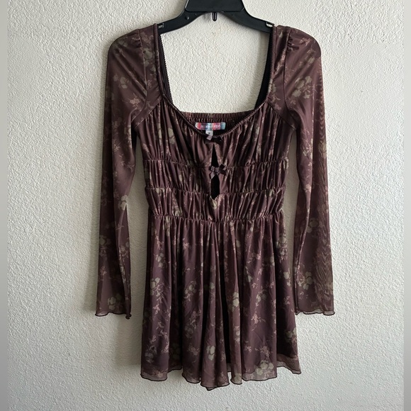 Urban Outfitters Diana Ruched Cut-Out Playsuit Floral Long Sleeve Romper M - Picture 10 of 16